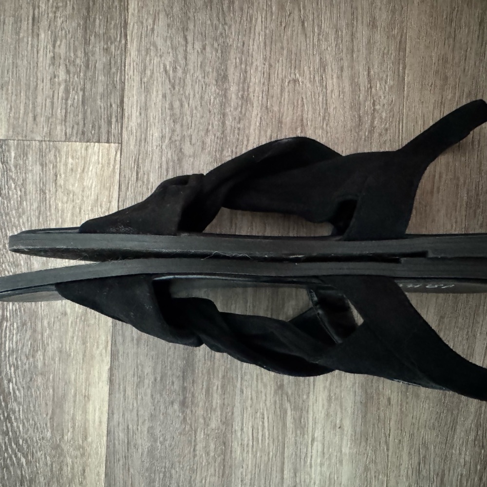 Journee Collection Black Slingback Sandals - Picture 2 of 3
